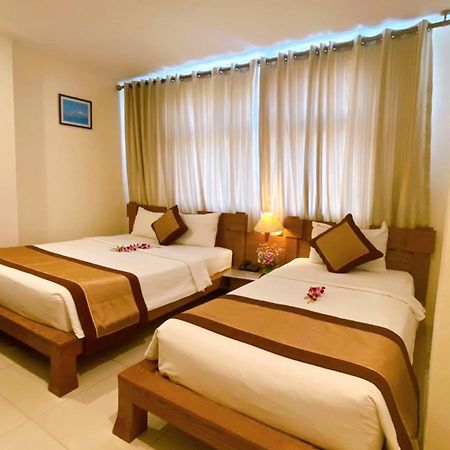 Ipeace Hotel - Bui Vien Walking Street Хошимін Екстер'єр фото