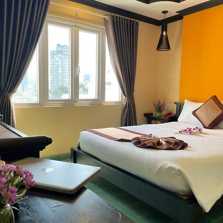 Ipeace Hotel - Bui Vien Walking Street Хошимін Екстер'єр фото