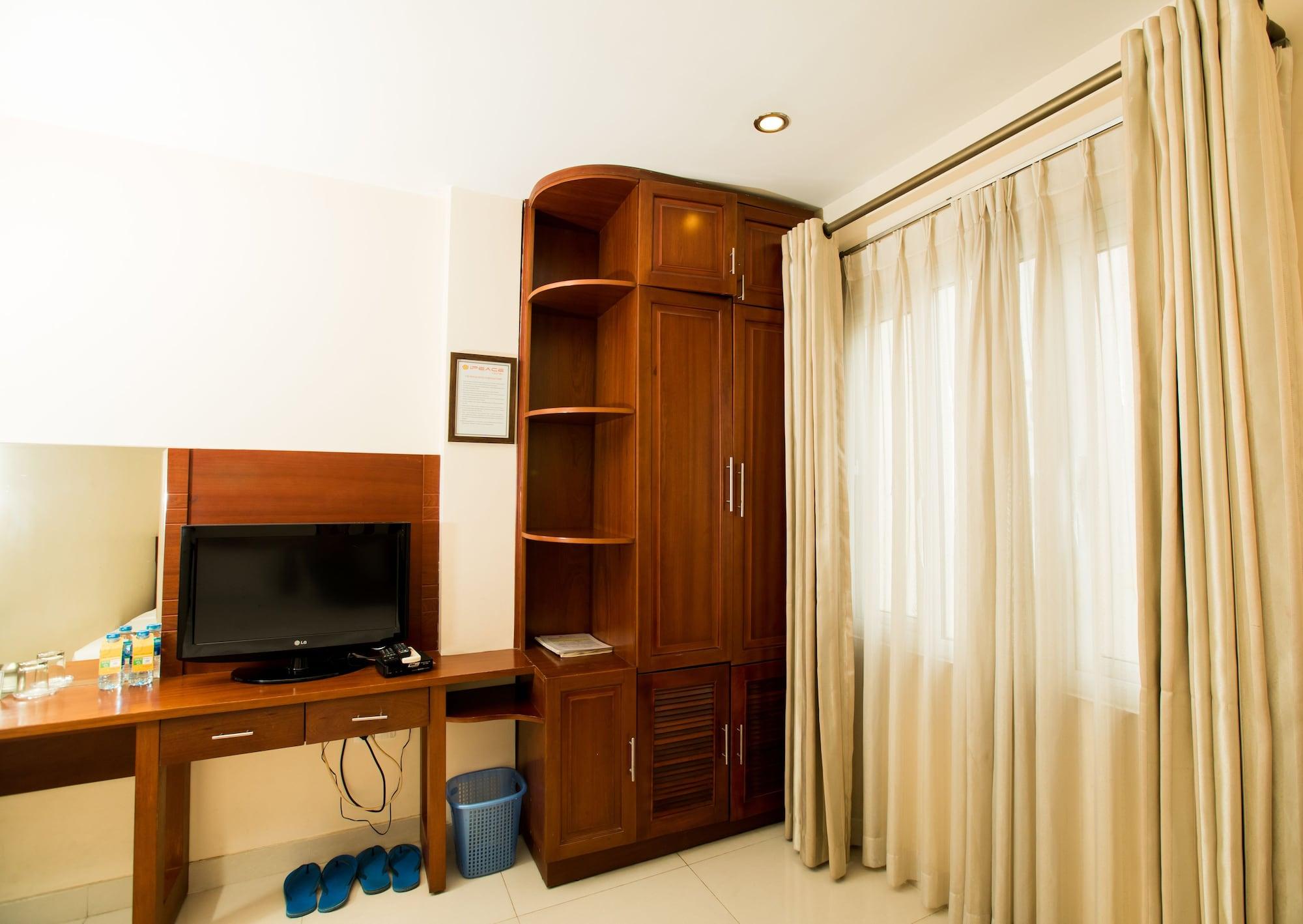 Ipeace Hotel - Bui Vien Walking Street Хошимін Екстер'єр фото