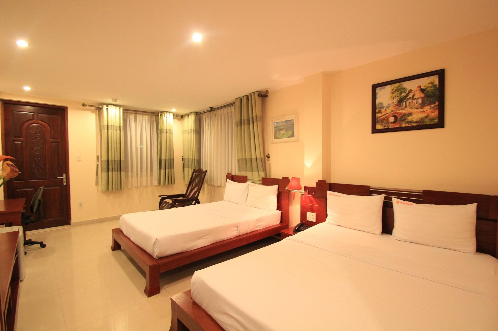 Ipeace Hotel - Bui Vien Walking Street Хошимін Екстер'єр фото