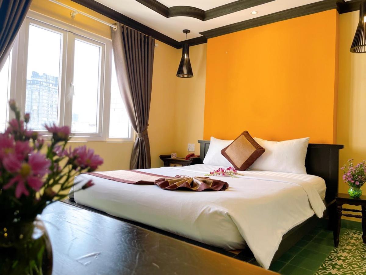 Ipeace Hotel - Bui Vien Walking Street Хошимін Екстер'єр фото