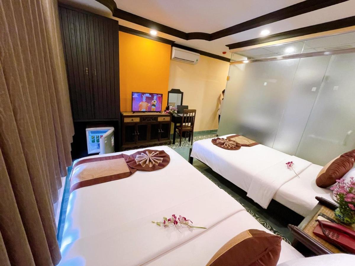 Ipeace Hotel - Bui Vien Walking Street Хошимін Екстер'єр фото