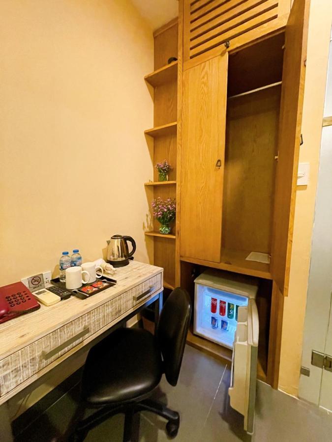 Ipeace Hotel - Bui Vien Walking Street Хошимін Екстер'єр фото