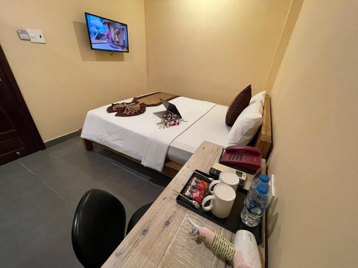 Ipeace Hotel - Bui Vien Walking Street Хошимін Екстер'єр фото