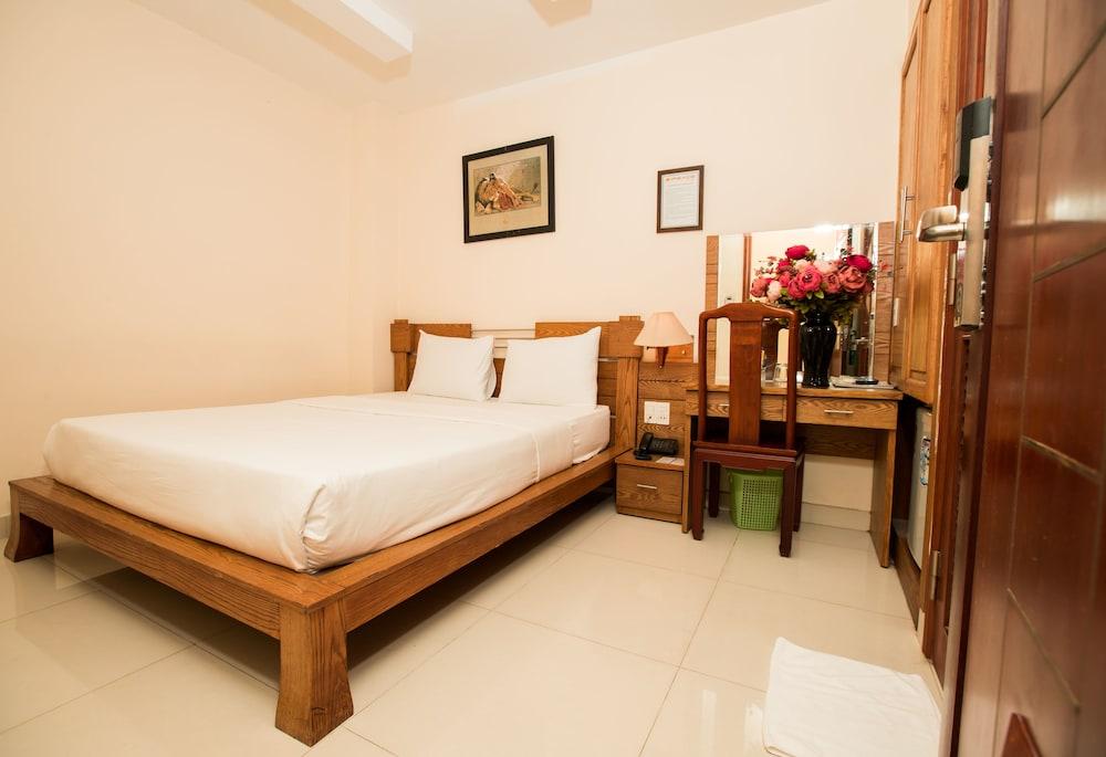 Ipeace Hotel - Bui Vien Walking Street Хошимін Екстер'єр фото