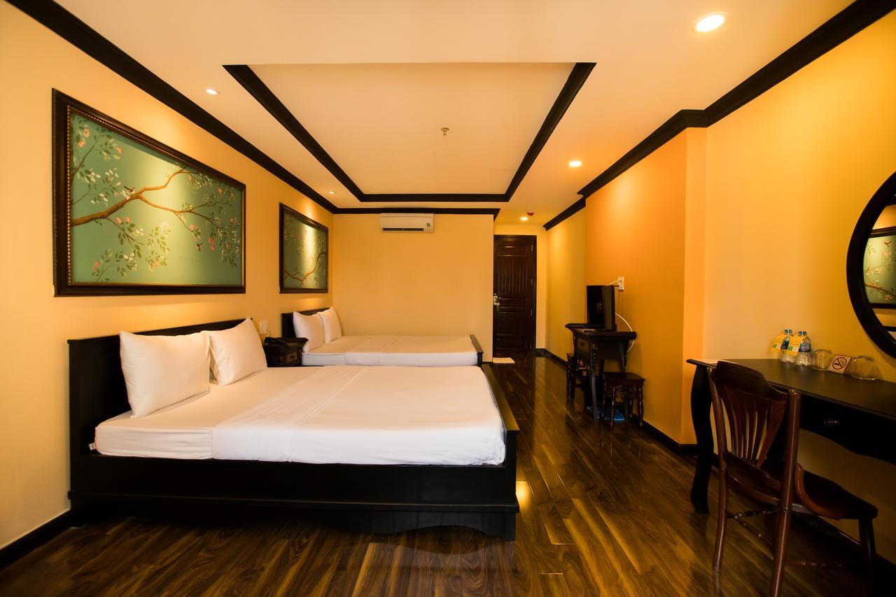 Ipeace Hotel - Bui Vien Walking Street Хошимін Екстер'єр фото