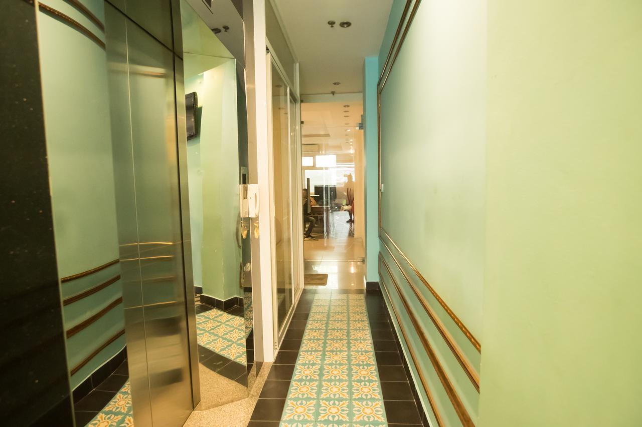 Ipeace Hotel - Bui Vien Walking Street Хошимін Екстер'єр фото