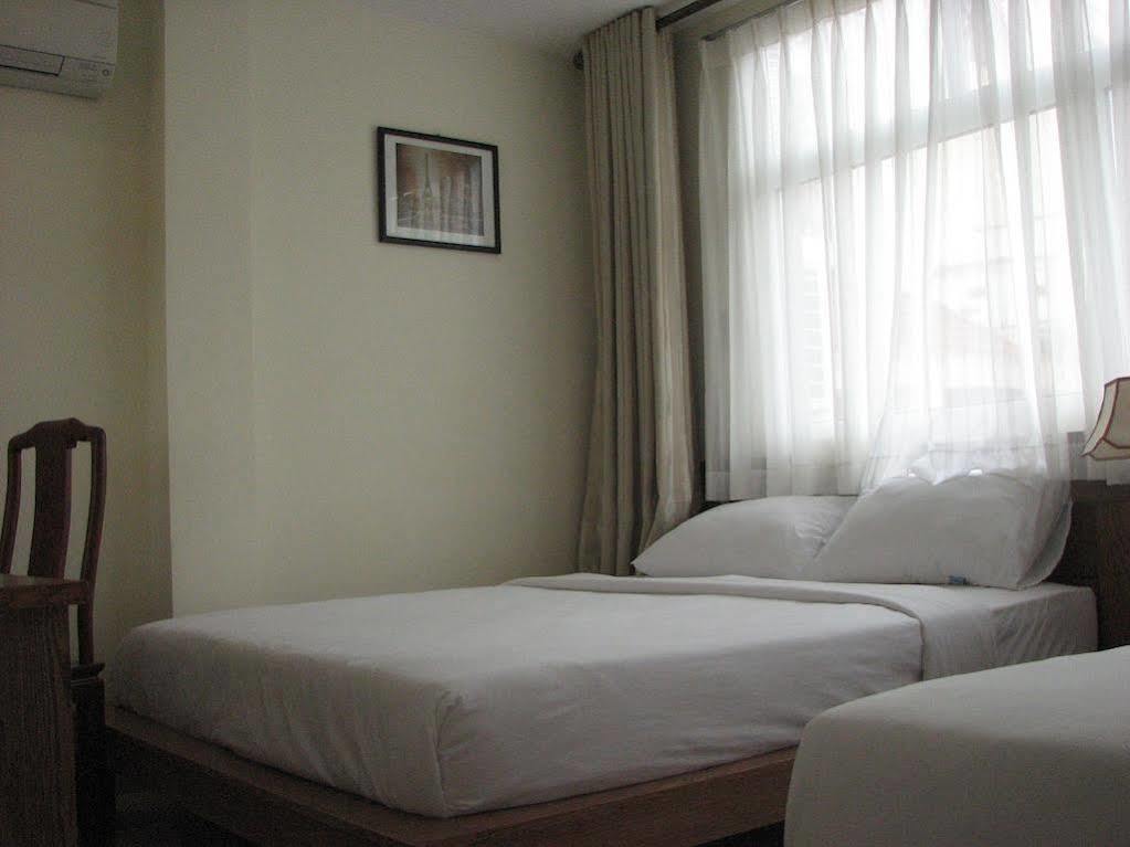 Ipeace Hotel - Bui Vien Walking Street Хошимін Екстер'єр фото